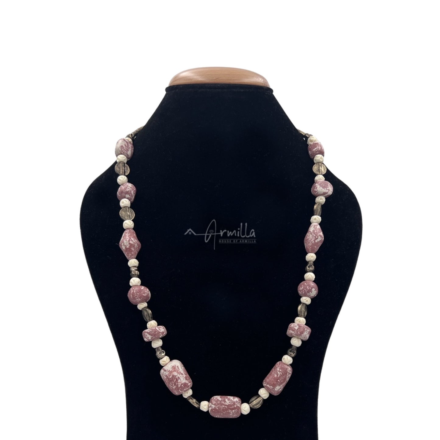 Vintage Women Single Strand Beaded Necklace