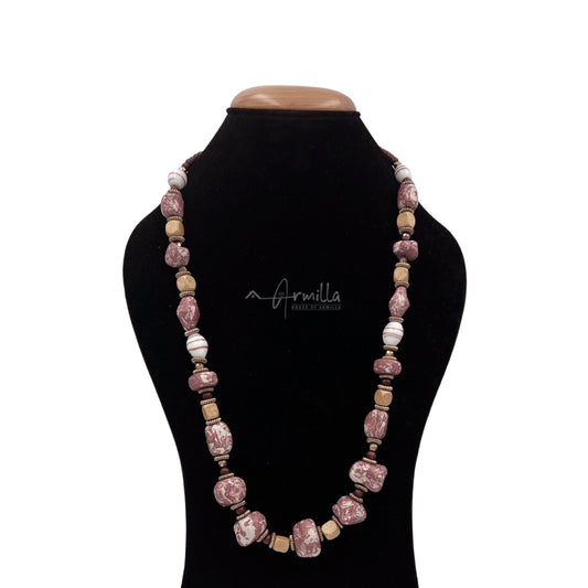 Vintage Women Single Strand Beaded Necklace