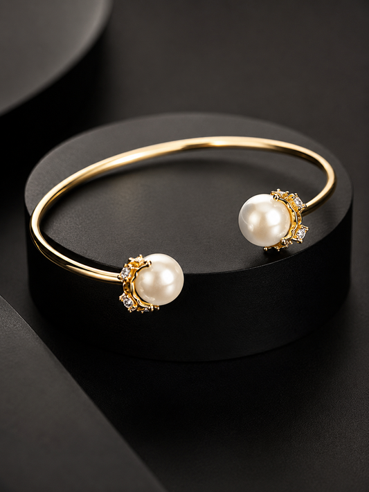 Lumière Pearl Cuff Bracelet