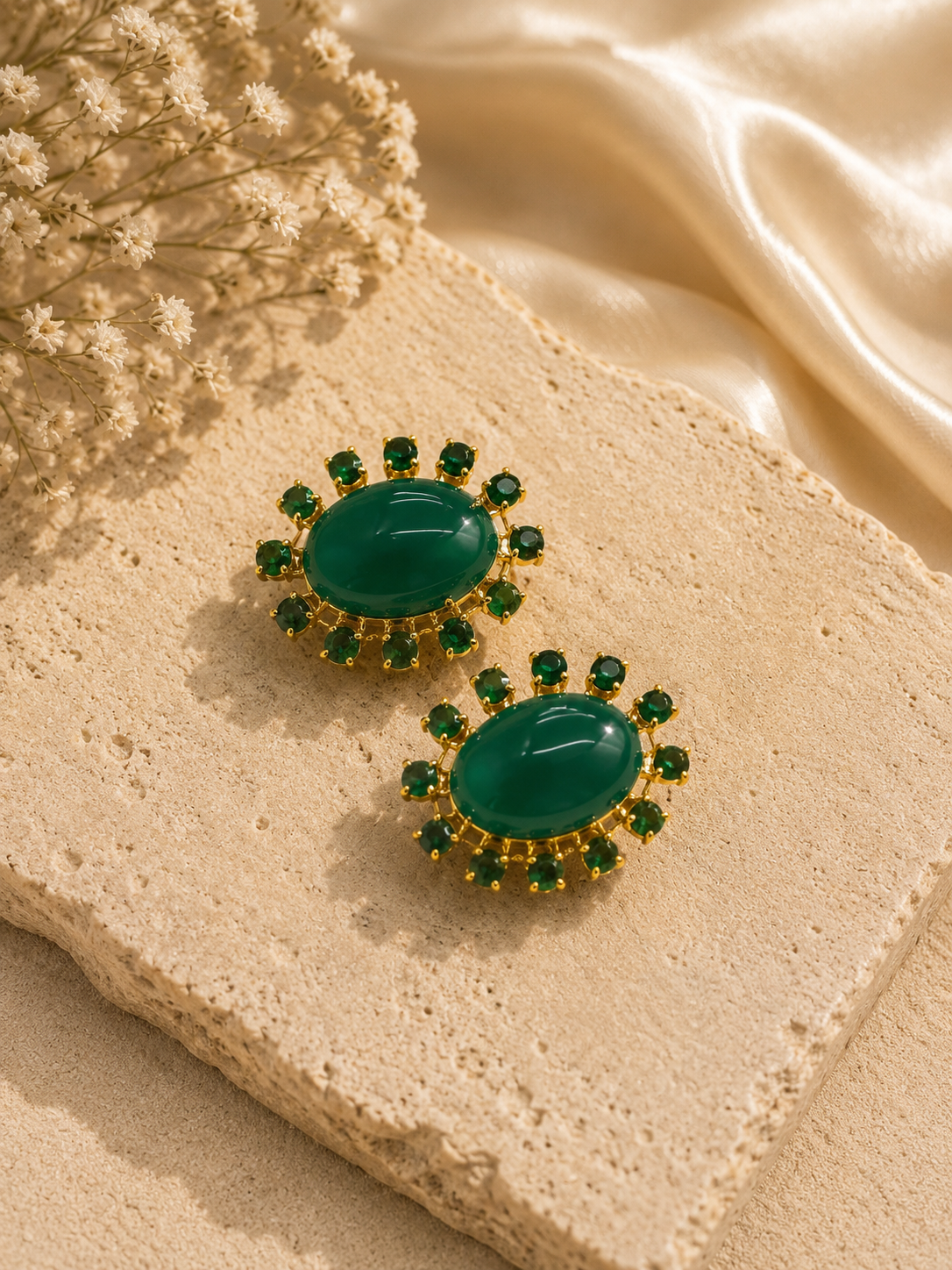 Zariya Emerald Cabochon Necklace & Earrings Set
