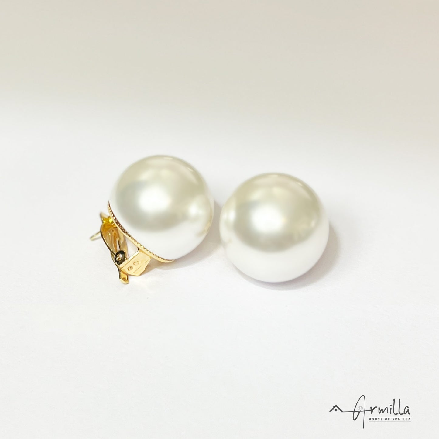 Oversized White Pearl Stud Earrings 25 mm