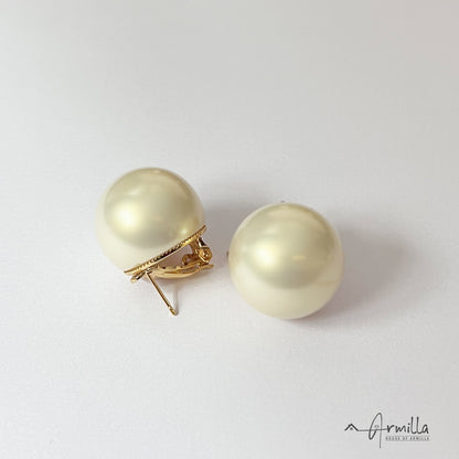 Oversized Cream Color Pearl Stud Earrings 25 mm