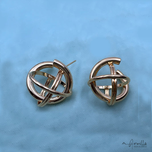 Criss Cross Style small golden hoops